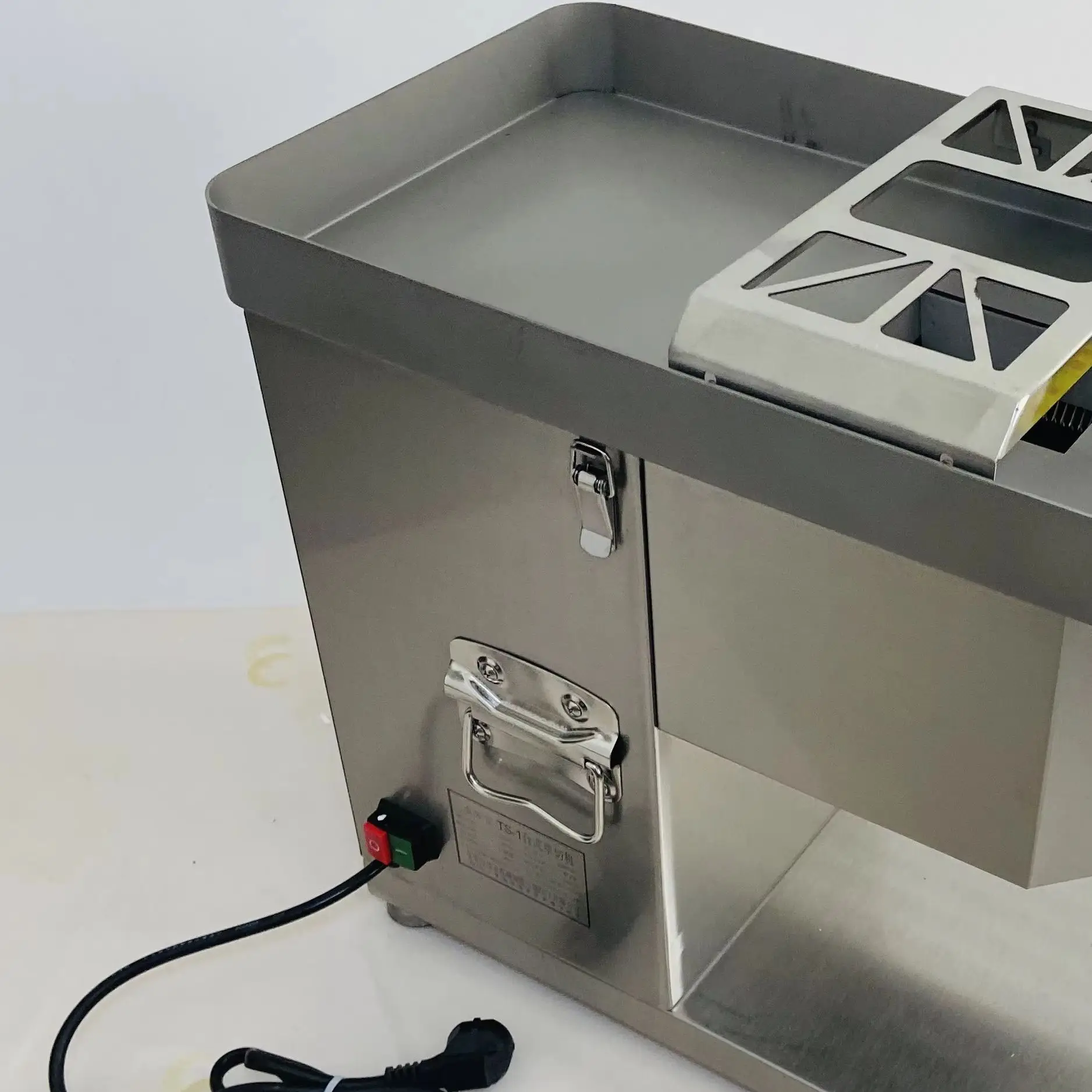 2025 New Electric Multifunctional Meat Cutter, Commercial Stainless Steel Desktop Bean Skin And Kelp Shredder
2025 New Electric Multifunctional Meat Cutter, Commercial Stainless Steel Desktop Bean Skin And Kelp Shredder