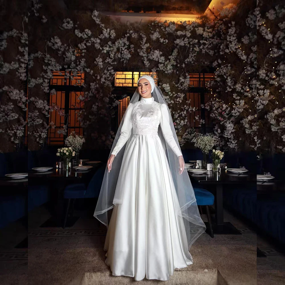 Wedding Dresses for Plus Size Woman Brides with Appliques Button High Neck Long Sleeve A-Line Modest Bridal Gown Customized
Wedding Dresses for Plus Size Woman Brides with Appliques Button High Neck Long Sleeve A-Line Modest Bridal Gown Customized