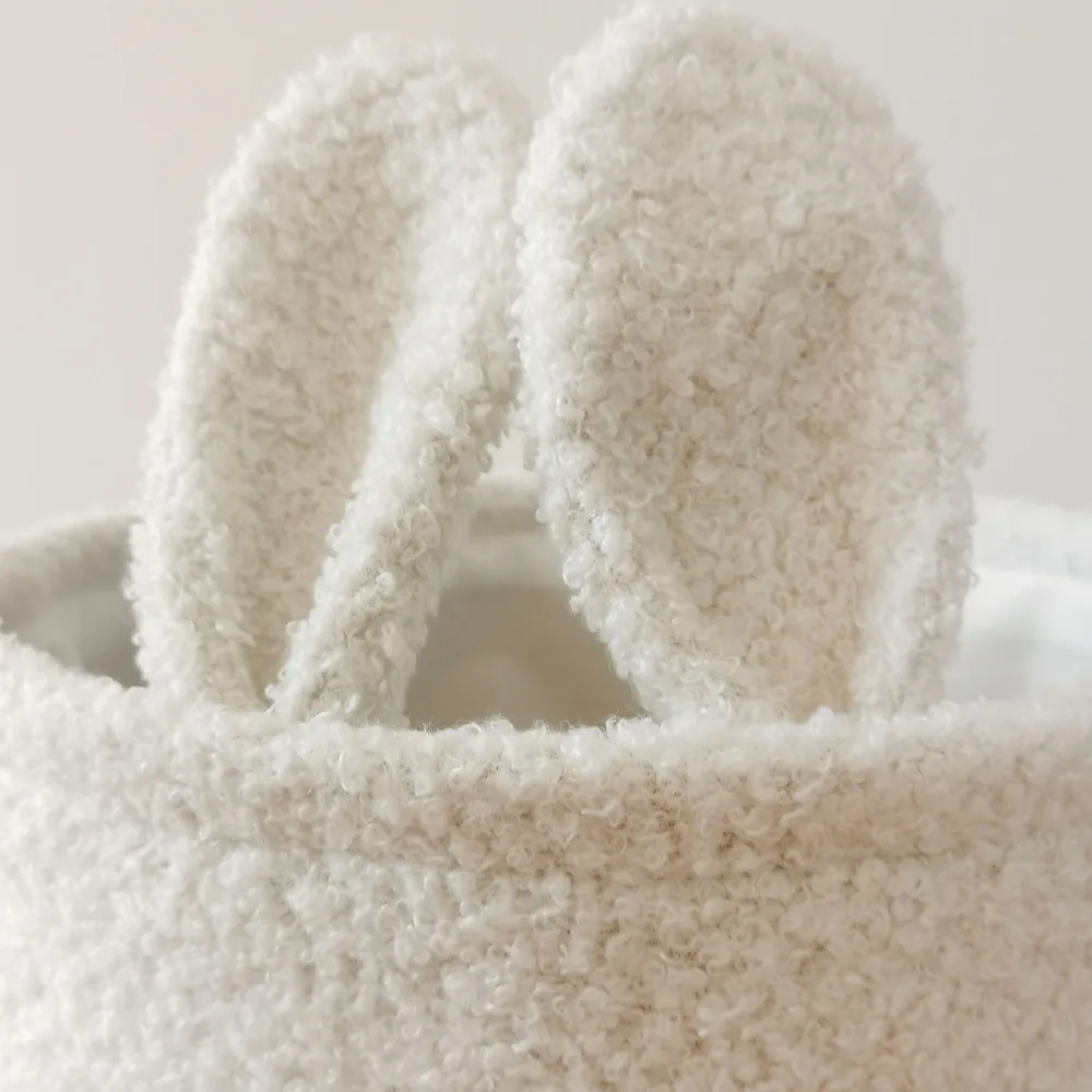 Милая корзина для хранения кролика, мягкая плюшевая сумка для конфет в стиле Ins, мультяшный органайзер для мелочей, ведро для хранения детских игрушек, подарки для детей
Милая корзина для хранения кролика, мягкая плюшевая сумка для конфет в стиле Ins, мультяшный органайзер для мелочей, ведро для хранения детских игрушек, подарки для детей