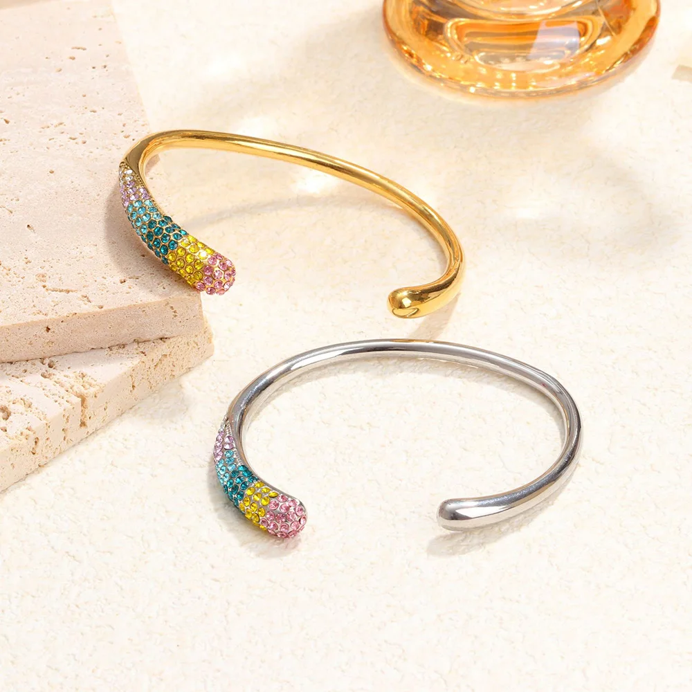 New simple bracelet, fashionable and personalized stainless steel women's bracelet jewelry, zircon inlaid, gift for women
New simple bracelet, fashionable and personalized stainless steel women's bracelet jewelry, zircon inlaid, gift for women