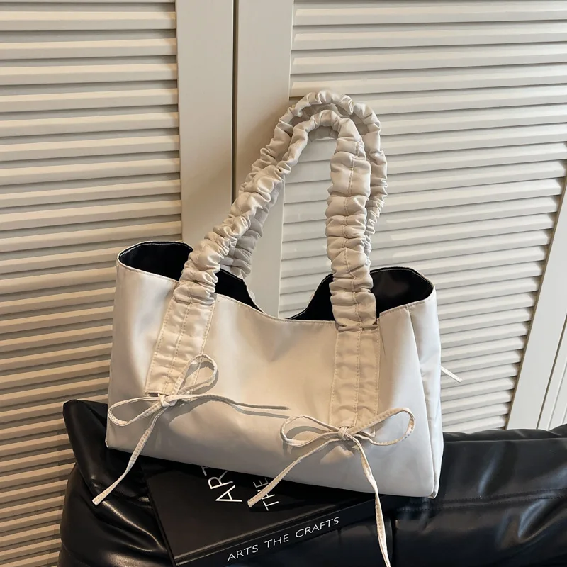 Сумка-тоут с бантом-бабочкой для женщин, сумки на плечо, модные сумки для покупок, повседневная классная сумка большой вместимости для девочек, сумка Женская
Сумка-тоут с бантом-бабочкой для женщин, сумки на плечо, модные сумки для покупок, повседневная классная сумка большой вместимости для девочек, сумка Женская