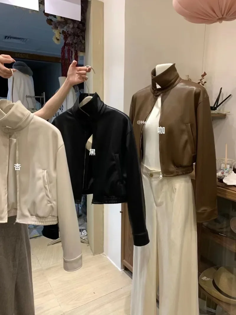 Sweet Hot Girl Stand Collar High Waisted Loose Jacket for Women's Autumn Casual Long-sleeved PU Short Jacket Female Clothes
Sweet Hot Girl Stand Collar High Waisted Loose Jacket for Women's Autumn Casual Long-sleeved PU Short Jacket Female Clothes