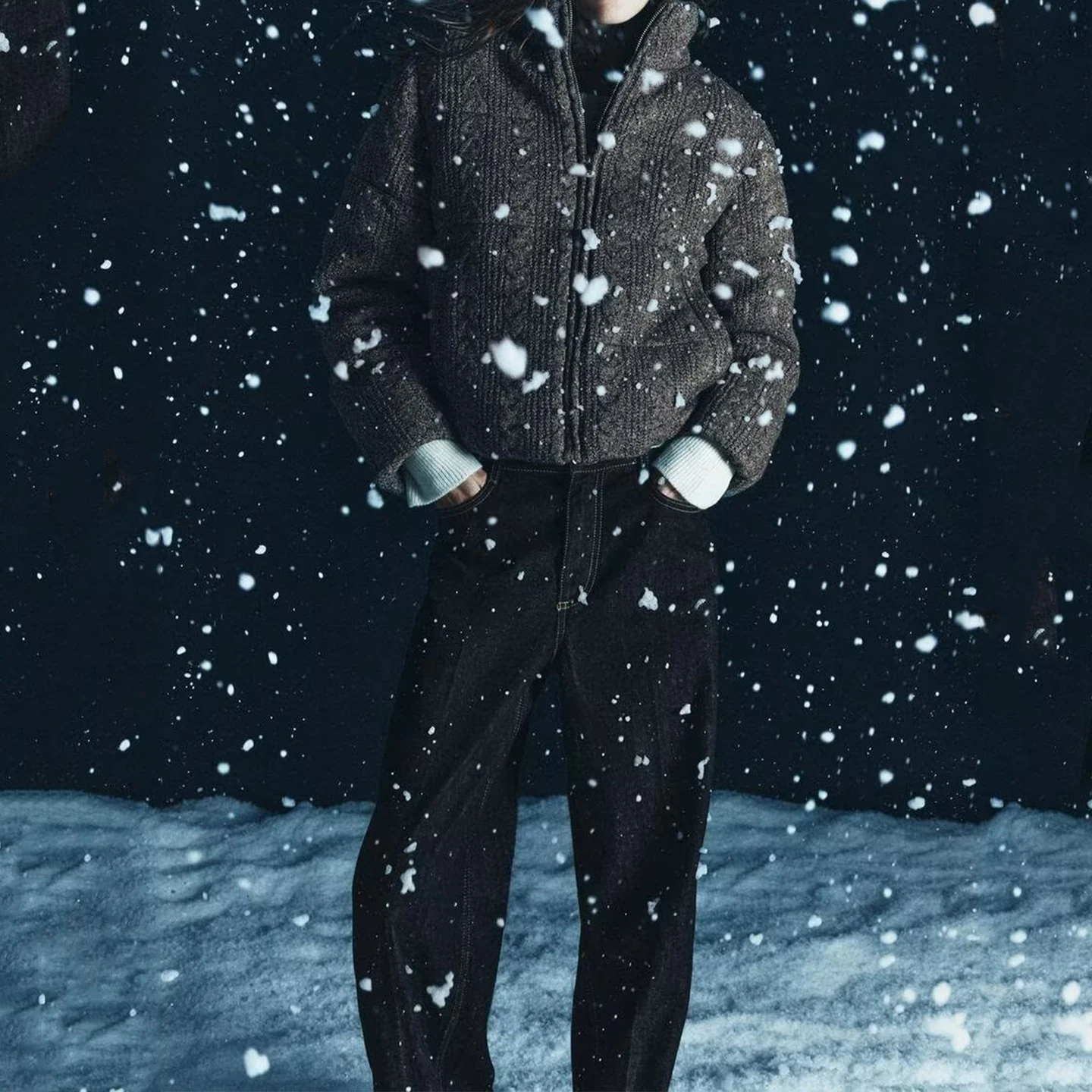 Z 2025 New Faion Casual Knitted Cotton Jaet Women's Premium Sle Versatile Leisure Long Sve Stand Collar Coat
Z 2025 New Faion Casual Knitted Cotton Jaet Women's Premium Sle Versatile Leisure Long Sve Stand Collar Coat