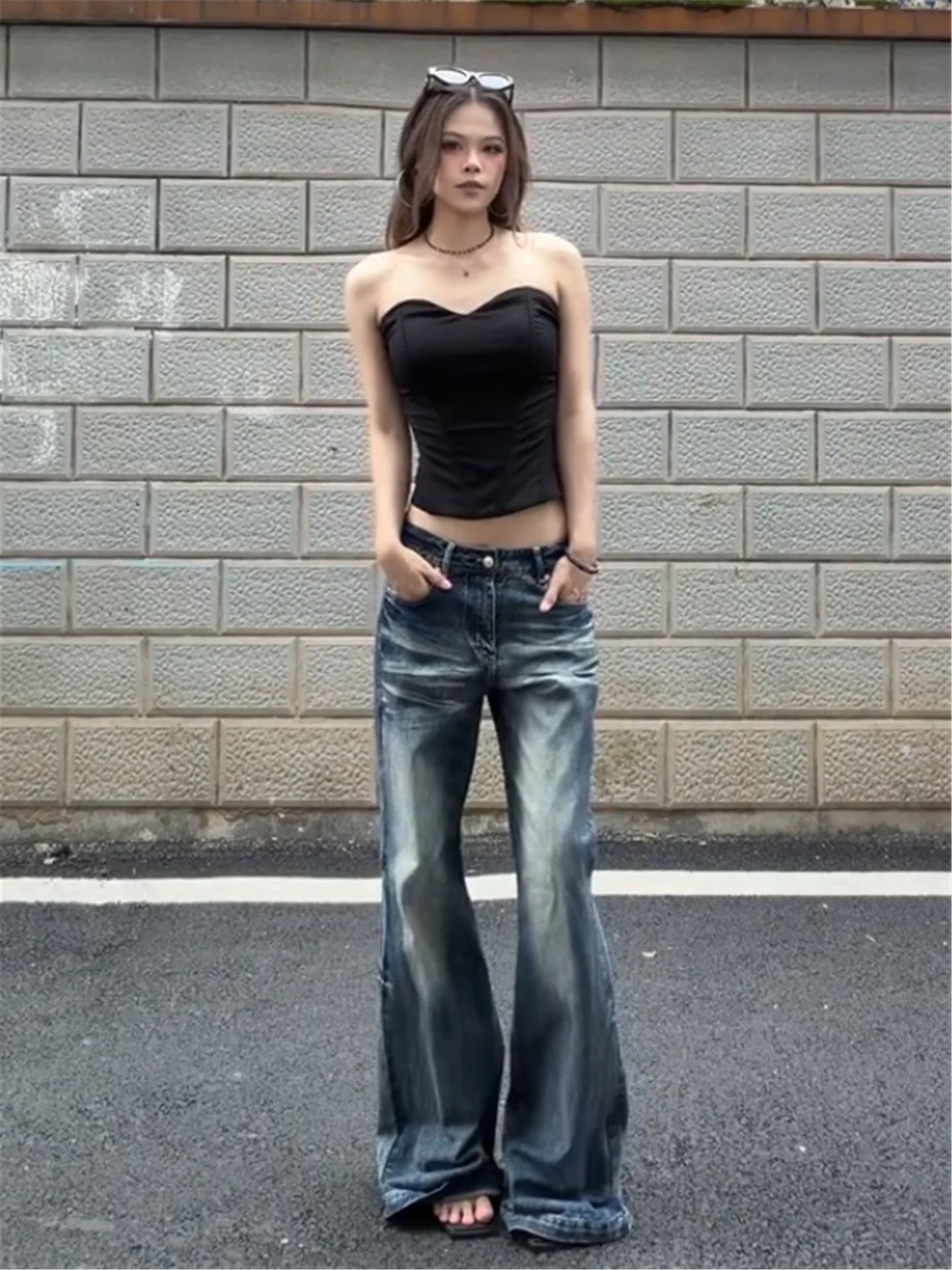 Low Waist Bell Bottom Denim Jeans Women's Summer Loose Drapey Washed Vintage Blue Jeans High Rise Street Style Casual Cotton
Low Waist Bell Bottom Denim Jeans Women's Summer Loose Drapey Washed Vintage Blue Jeans High Rise Street Style Casual Cotton