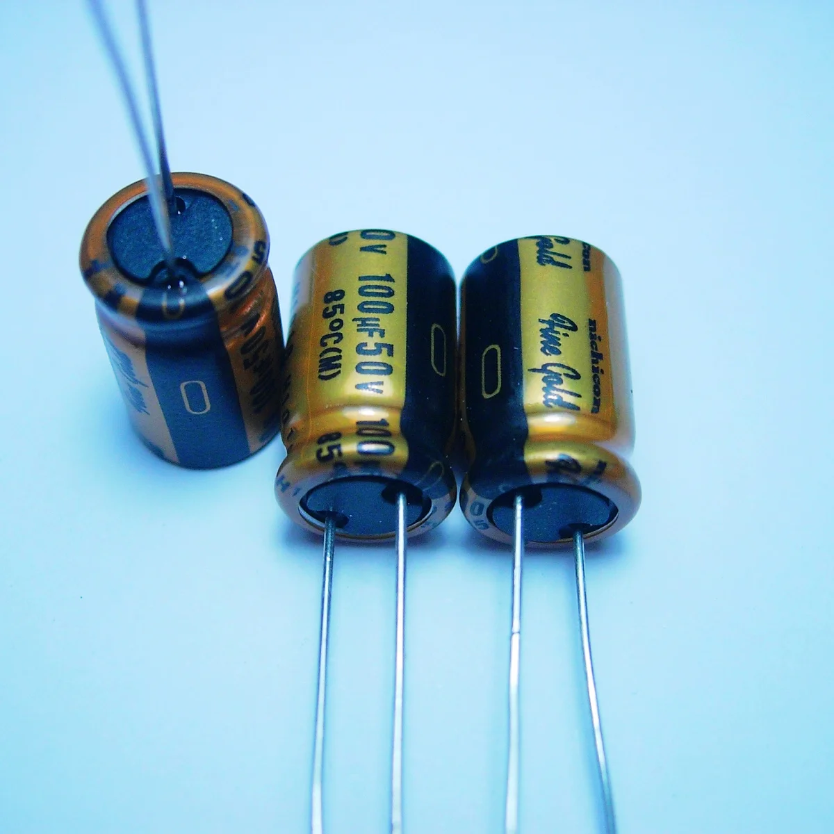 10pcs/20pcs The original Local versions nagano NICHICON FG 50v100uf audio super capacitor electrolytic capacitors free shipping
10pcs/20pcs The original Local versions nagano NICHICON FG 50v100uf audio super capacitor electrolytic capacitors free shipping