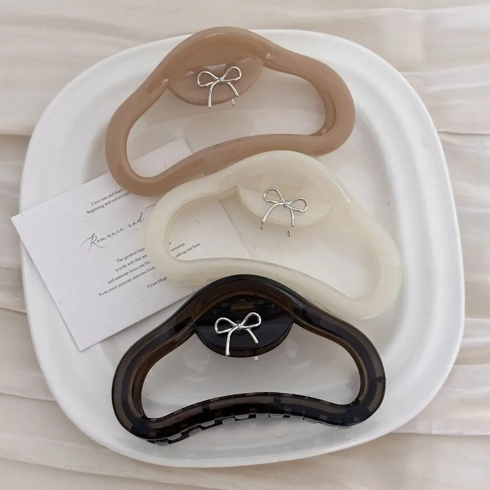 Cute Jelly Color Bow Hair Claw Plastic Korean Style Cloud Claw Clip Grab Clip Hair Accessories Large Shark Clip Ladies
Cute Jelly Color Bow Hair Claw Plastic Korean Style Cloud Claw Clip Grab Clip Hair Accessories Large Shark Clip Ladies