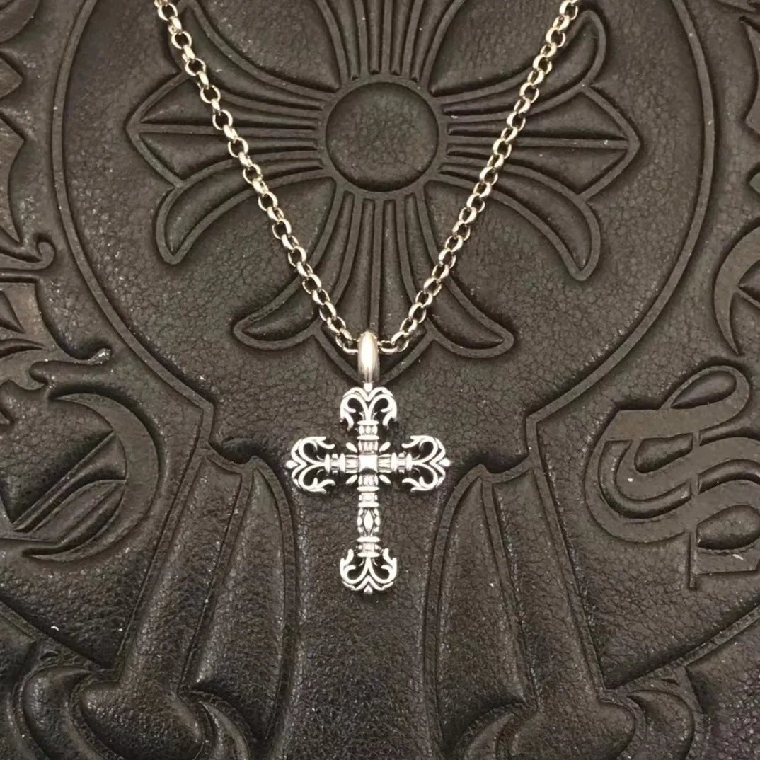 S925 Pure Silver wholesale trendy small flame cross necklace Thai silver retro premium autumn and winter sweater chain
S925 Pure Silver wholesale trendy small flame cross necklace Thai silver retro premium autumn and winter sweater chain