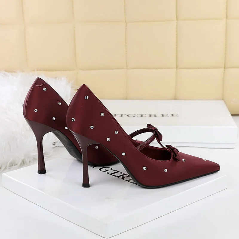 BIGTREE T-Strap High Heels Rivets Satin Lady Women's Pumps Stiletto 9.5cm Evening Dress Beautiful High Heeled Shoes PURPLE Black
BIGTREE T-Strap High Heels Rivets Satin Lady Women's Pumps Stiletto 9.5cm Evening Dress Beautiful High Heeled Shoes PURPLE Black