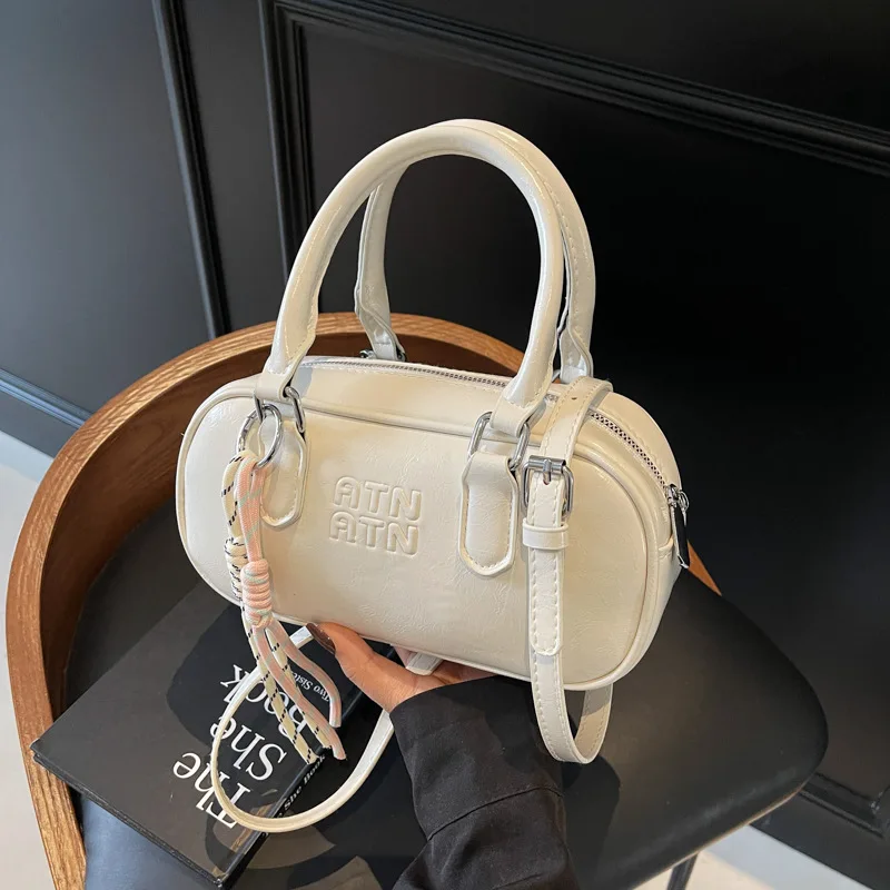 New Bowling Bag Women's Tide Vintage Boston Bag Versatile Commuter Shoulder Crossbody
New Bowling Bag Women's Tide Vintage Boston Bag Versatile Commuter Shoulder Crossbody