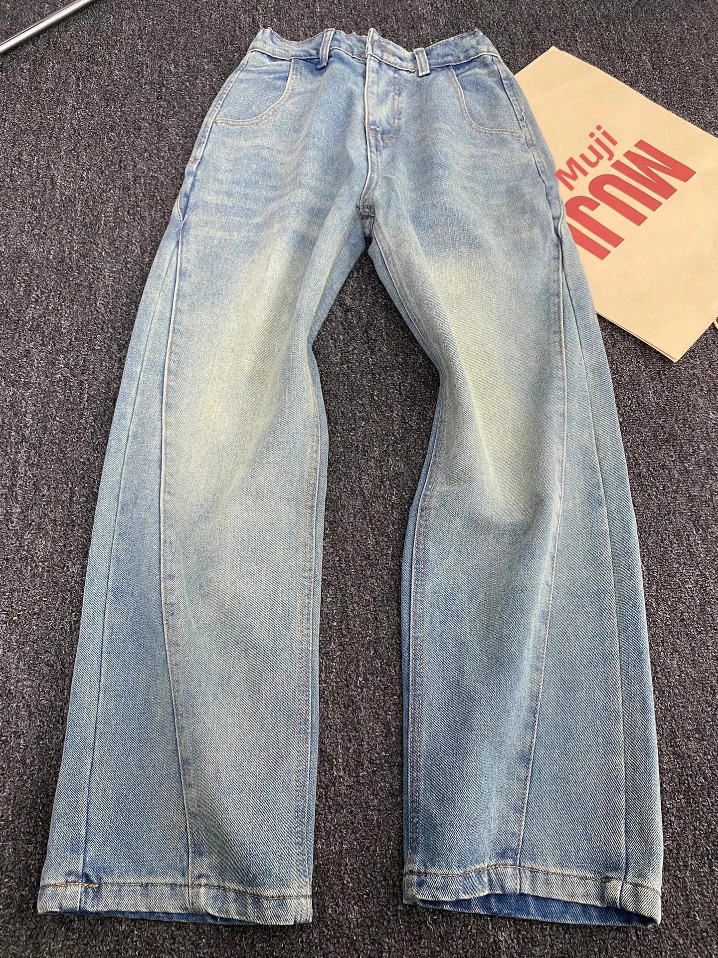 Светло-голубые мужские джинсы Slim Fit, летние, тонкие, с дизайнерскими вставками, свободные, прямого кроя, повседневные, молодежные, модные
Светло-голубые мужские джинсы Slim Fit, летние, тонкие, с дизайнерскими вставками, свободные, прямого кроя, повседневные, молодежные, модные