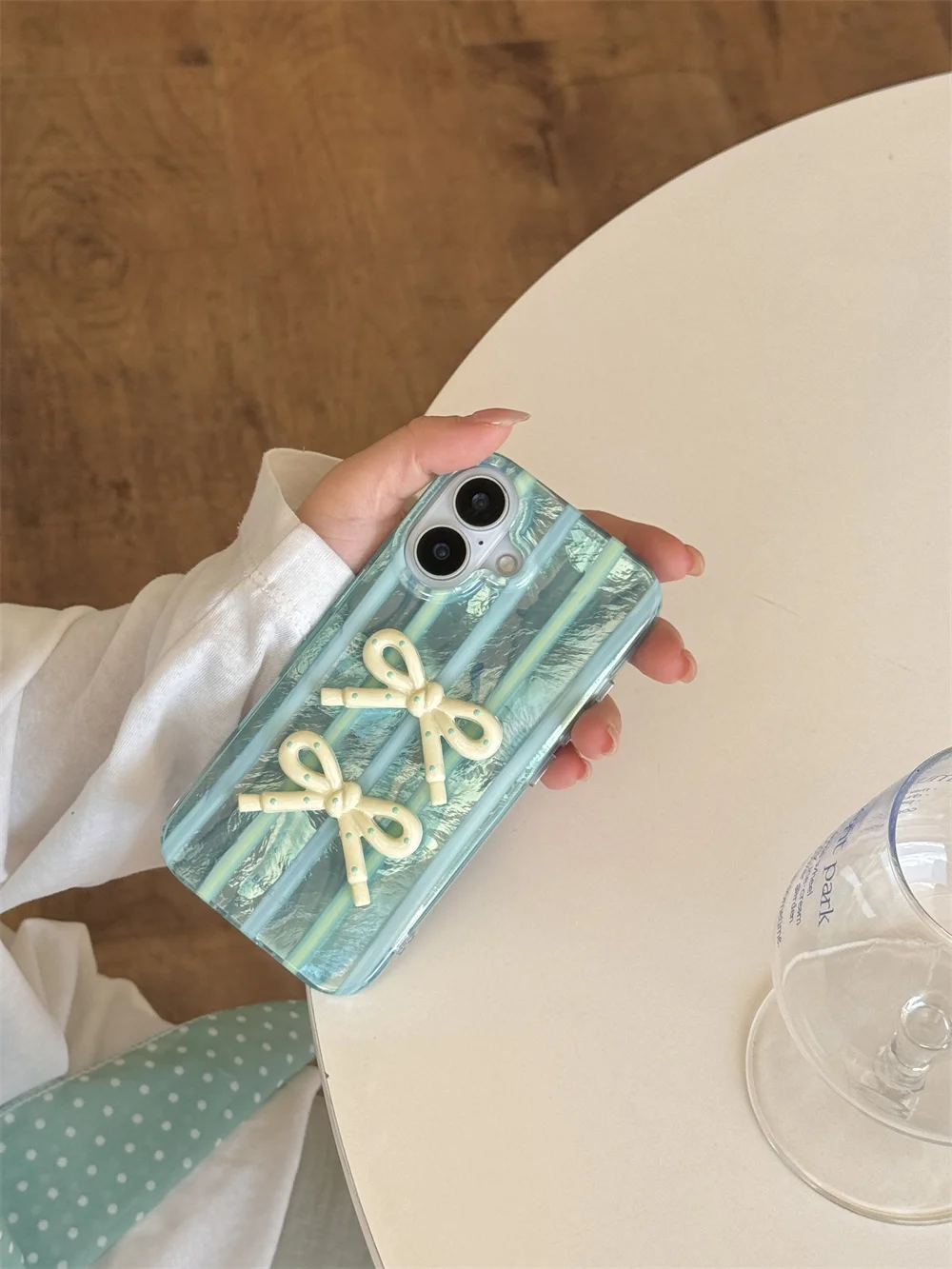 Korean women's new cute polka dot bow creative phone case, suitable for iPhone 13, 14, 15, 16 Pro Max anti drop
Korean women's new cute polka dot bow creative phone case, suitable for iPhone 13, 14, 15, 16 Pro Max anti drop