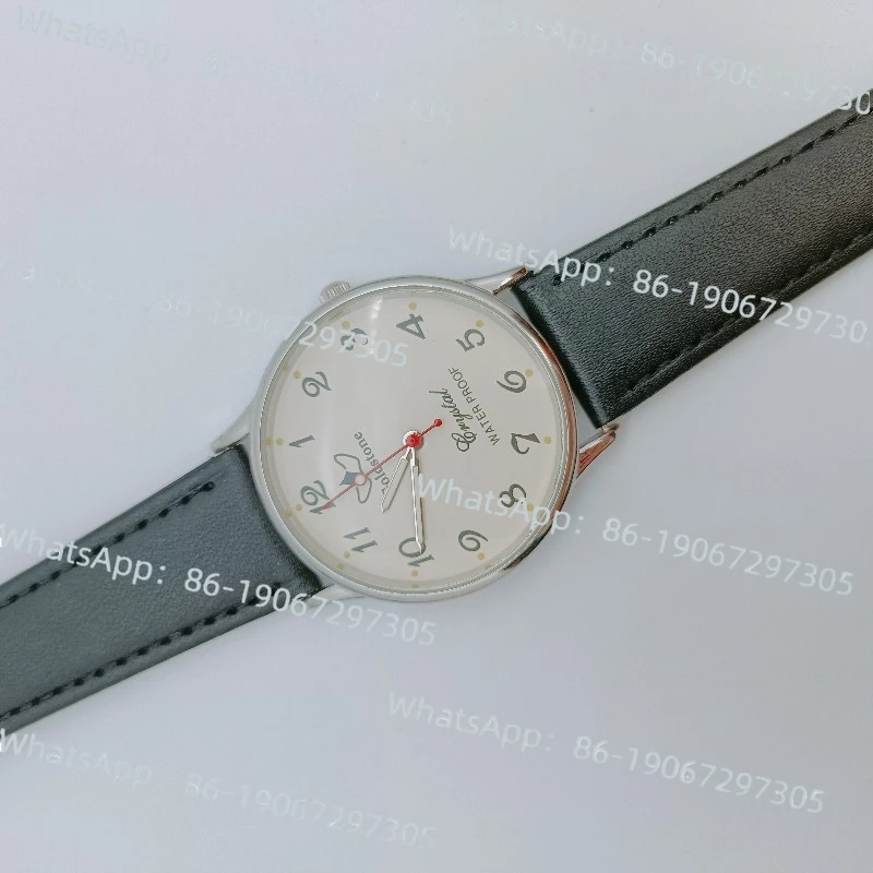 Оригинальные кварцевые мужские часы с нейтральным цифровым циферблатом в стиле 1990-х годов
Оригинальные кварцевые мужские часы с нейтральным цифровым циферблатом в стиле 1990-х годов