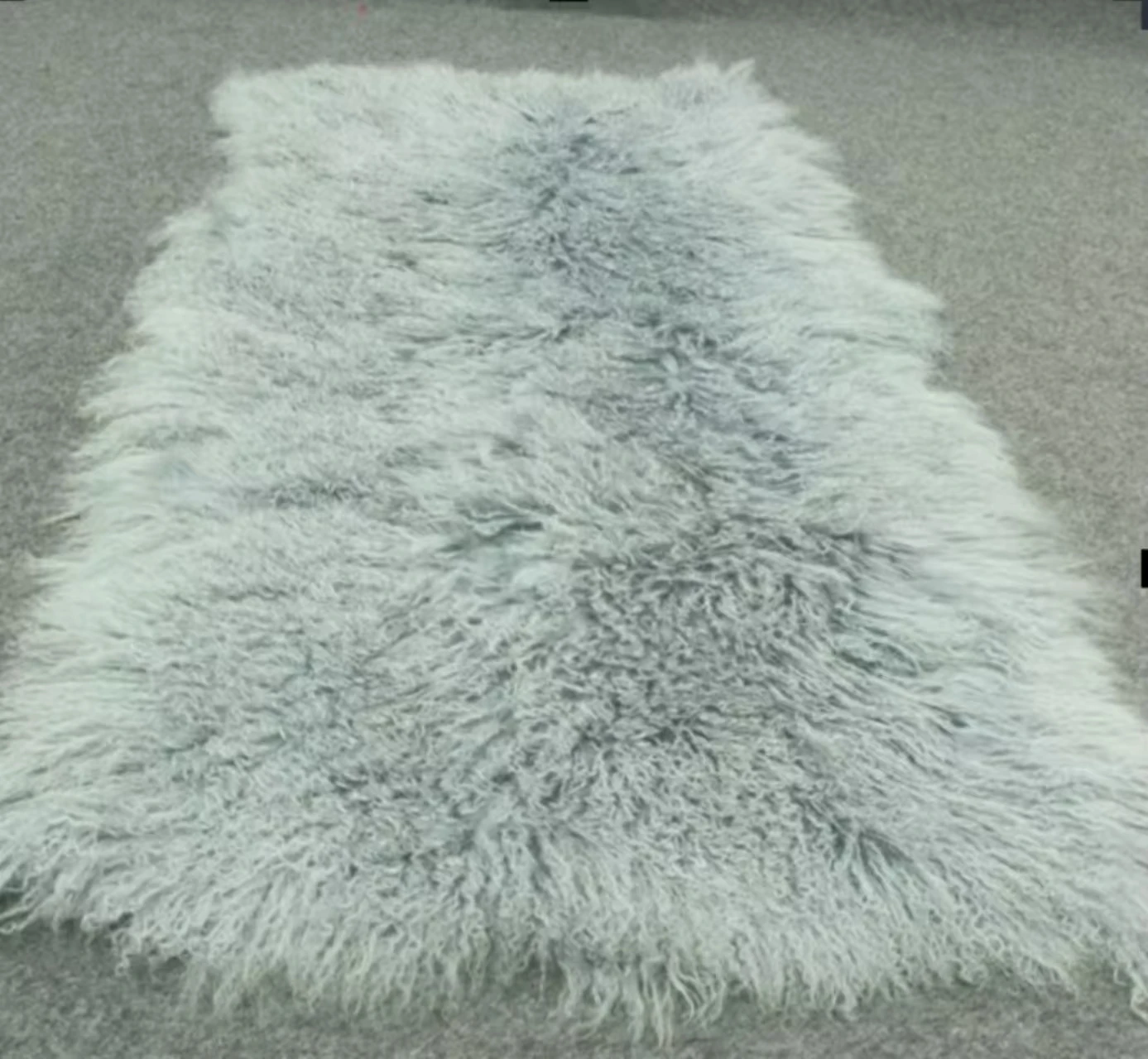 China manufacture real red fur baby blanket long hair curly mongolian tibet lamb fur rug
China manufacture real red fur baby blanket long hair curly mongolian tibet lamb fur rug