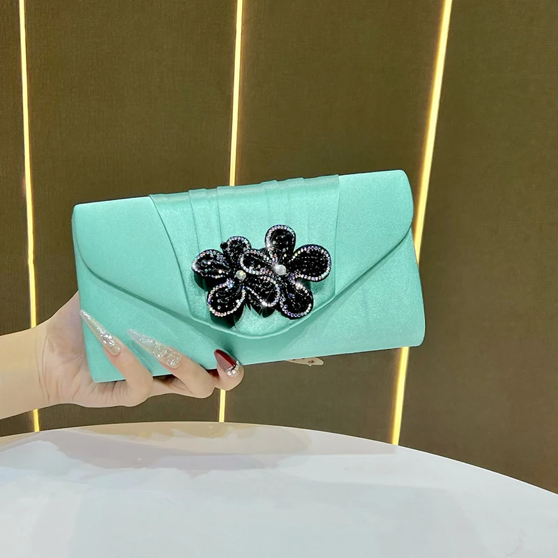 Модный вечерний женский клатч с бриллиантами, обеденная сумка премиум-класса, атласная сумка через плечо знаменитостей
Модный вечерний женский клатч с бриллиантами, обеденная сумка премиум-класса, атласная сумка через плечо знаменитостей