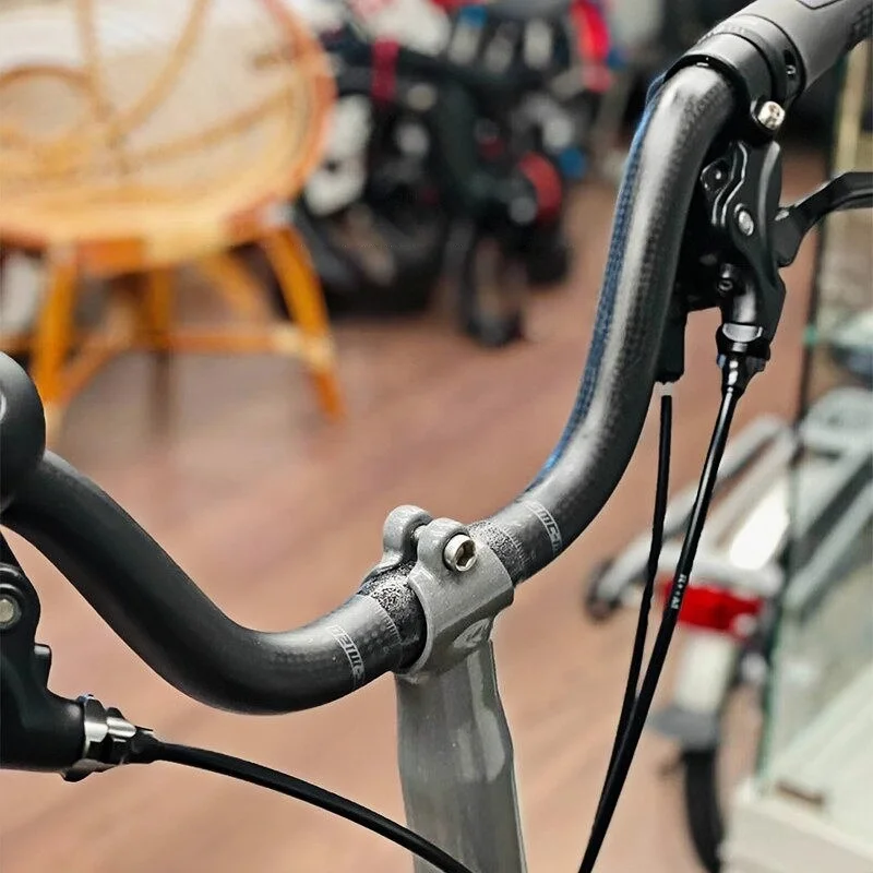 SMC Carbon Fiber Handlebar M-Type 25.4mm 560mm for Brompton P Line C Line
SMC Carbon Fiber Handlebar M-Type 25.4mm 560mm for Brompton P Line C Line