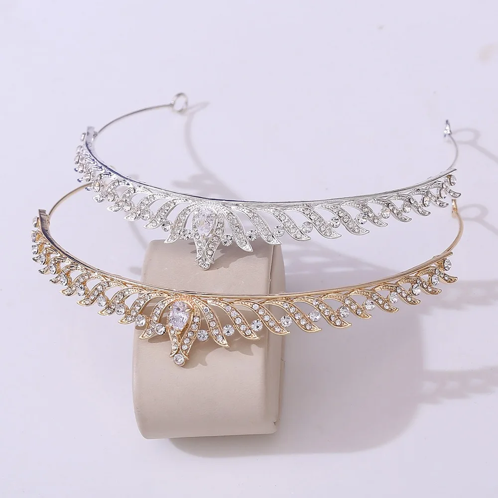 New Zirconia Wedding Crowns Tiaras for Women Princess Girls Birthday Handmade Headdress Sweet Headwear Gifts Hair Accessories
New Zirconia Wedding Crowns Tiaras for Women Princess Girls Birthday Handmade Headdress Sweet Headwear Gifts Hair Accessories