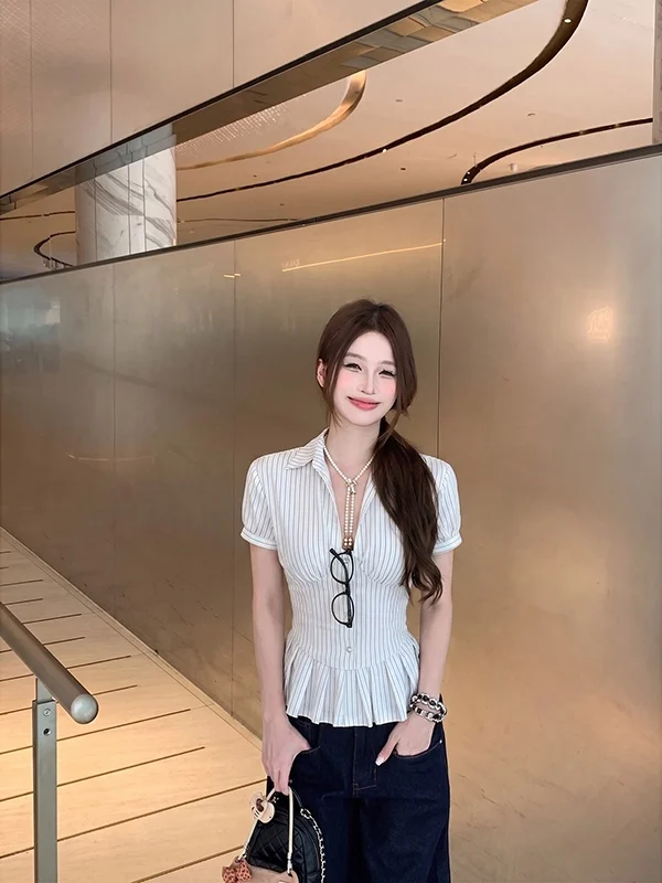 Chic Slimming Waist Short Sleeve Turn-down Collar Shirt Summer Women's Fashionable Belt Design Sensation College Style Stripe...
Chic Slimming Waist Short Sleeve Turn-down Collar Shirt Summer Women's Fashionable Belt Design Sensation College Style Stripe...