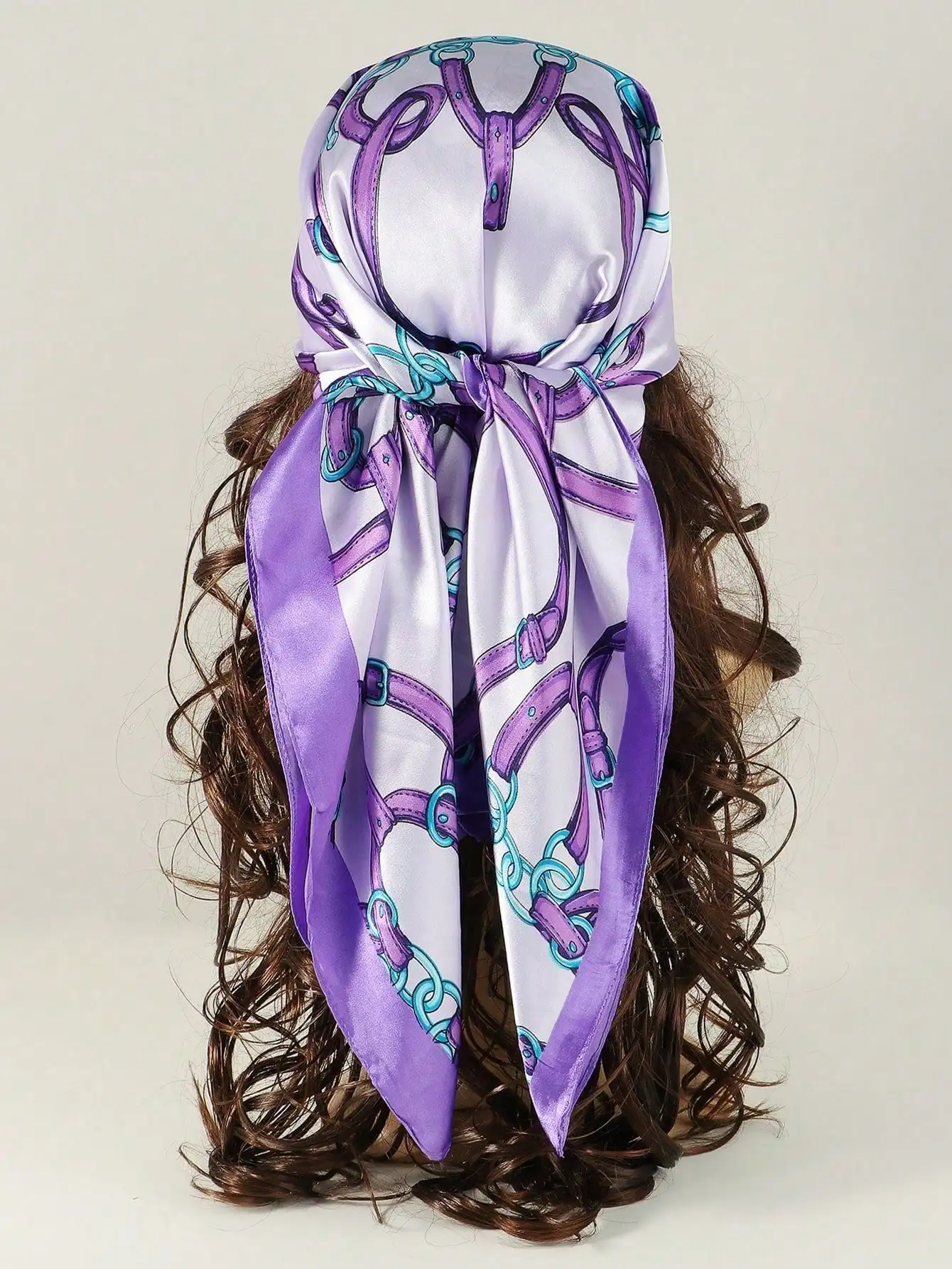1pc Moonlight Silk Chain Geometric Print Headscarf Bandana 85cm Bandana,Hair Band,Head Band Ideal For Dressing Up Your Look
1pc Moonlight Silk Chain Geometric Print Headscarf Bandana 85cm Bandana,Hair Band,Head Band Ideal For Dressing Up Your Look