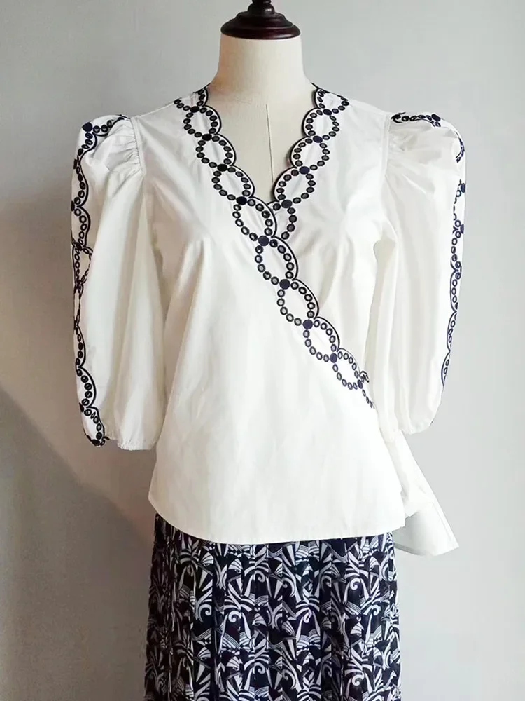 Shirt for Women 2024 New Spring 100% Cotton Hollow Out Embroidery Wrapped Lace Up V-Neck Slim Commuter Short Sleeve Blouse
Shirt for Women 2024 New Spring 100% Cotton Hollow Out Embroidery Wrapped Lace Up V-Neck Slim Commuter Short Sleeve Blouse