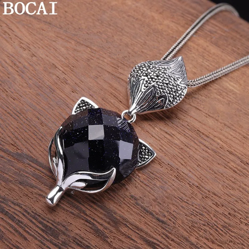 Новый кулон BOCAI из серебра S925 пробы в ретро-стиле с инкрустацией из синего песчаника и изображением лисы, женский дизайн
Новый кулон BOCAI из серебра S925 пробы в ретро-стиле с инкрустацией из синего песчаника и изображением лисы, женский дизайн