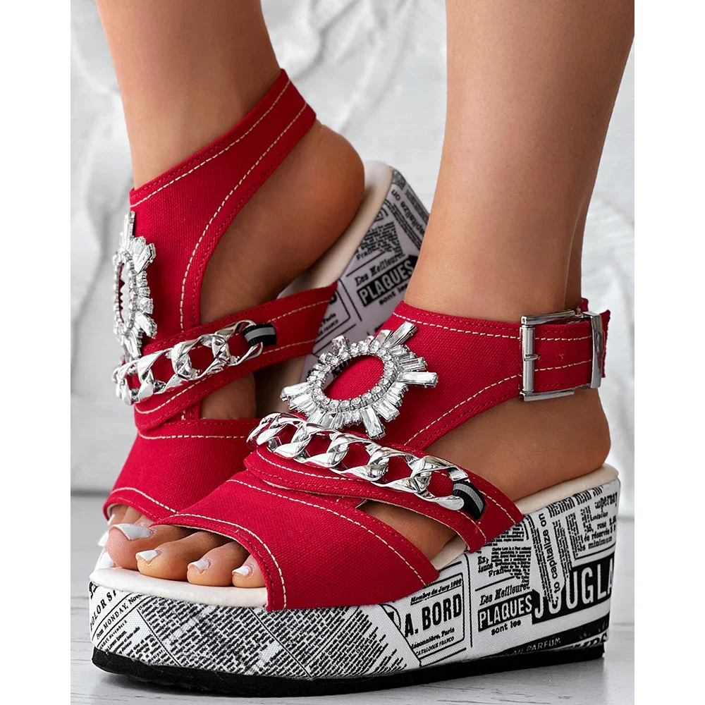 Women Denim Platform Wedge Sandals Rhinestone Chain Newspaper Print Ankle Buckle High Heel Summer Peep Toe Party Shoes
Women Denim Platform Wedge Sandals Rhinestone Chain Newspaper Print Ankle Buckle High Heel Summer Peep Toe Party Shoes