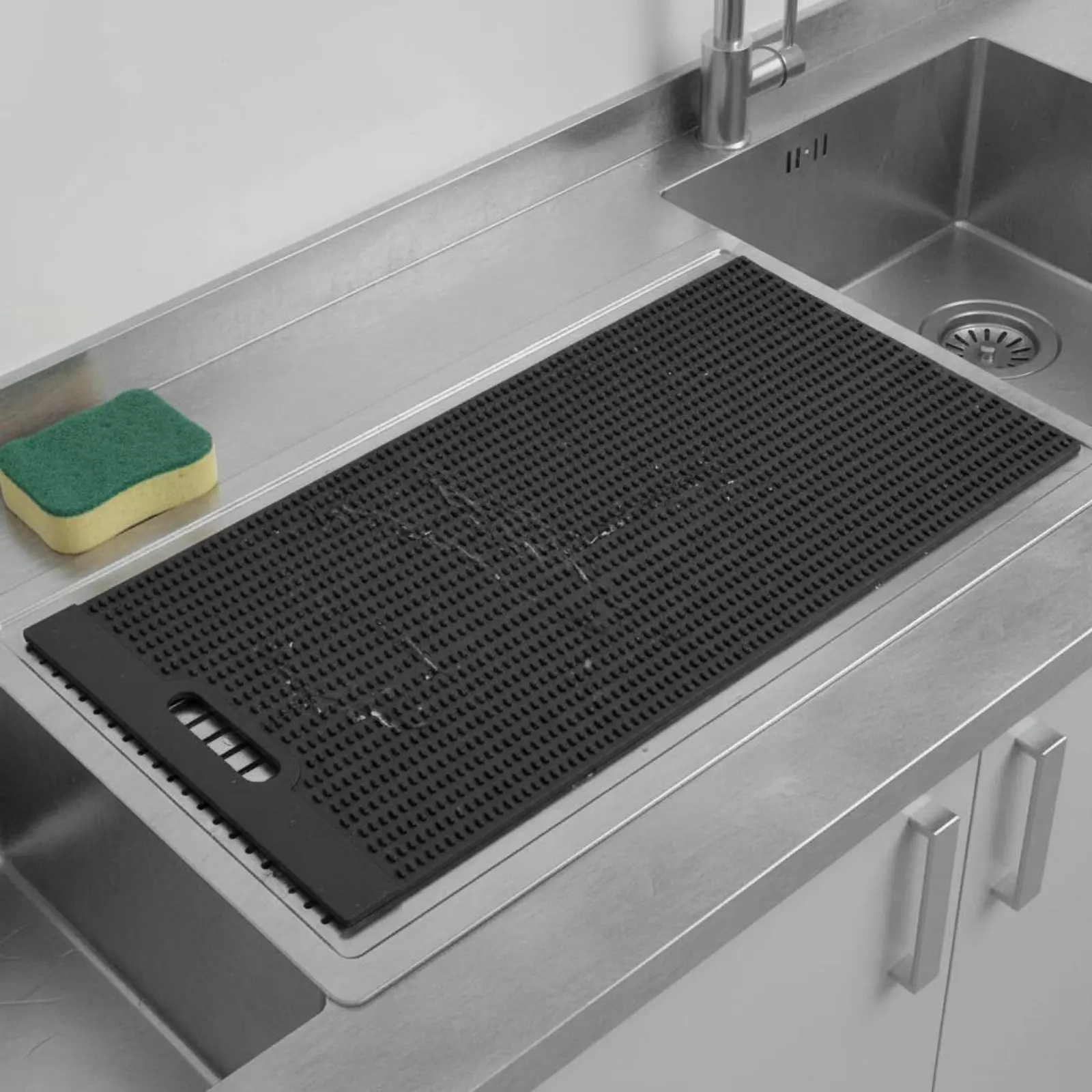 Non-Slip Seafood Cleaning Mat Portable Sturdy Duty Seafood Processing Mat Non-Slip Filleting Board Rollable Kitchen Tool
Non-Slip Seafood Cleaning Mat Portable Sturdy Duty Seafood Processing Mat Non-Slip Filleting Board Rollable Kitchen Tool