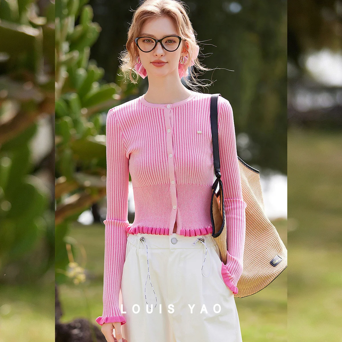 LOUIS YAO Contrast Color Woven Cardigan 2025 Spring Elegant Stylish Slightly Stretchy Round Neck Slim-Fit Women's Knitwear
LOUIS YAO Contrast Color Woven Cardigan 2025 Spring Elegant Stylish Slightly Stretchy Round Neck Slim-Fit Women's Knitwear