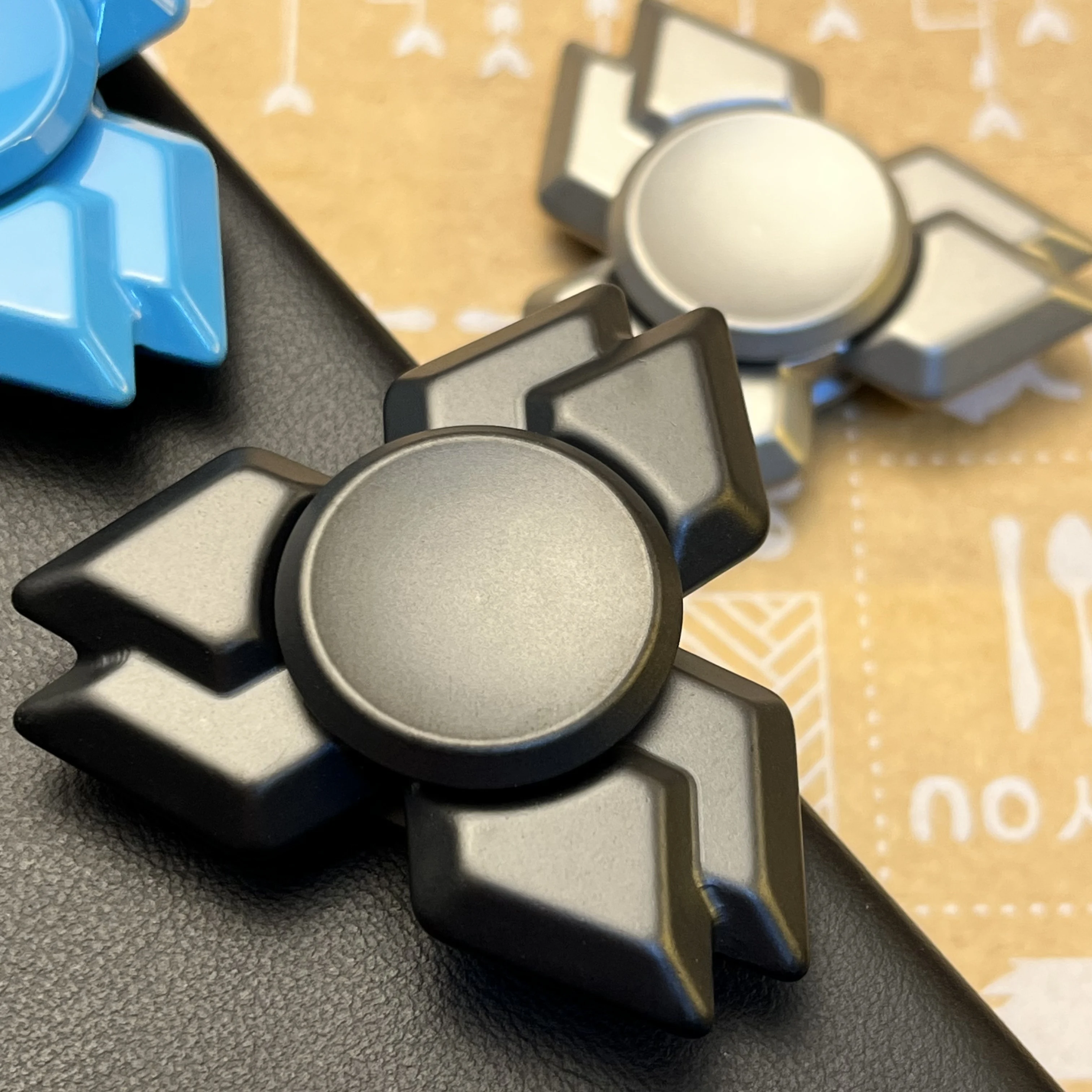 HalooPlayer Twin fidget toy slider toys spinner and stress reliever fidgets antistress anxiety toy metal autismo sensory
HalooPlayer Twin fidget toy slider toys spinner and stress reliever fidgets antistress anxiety toy metal autismo sensory