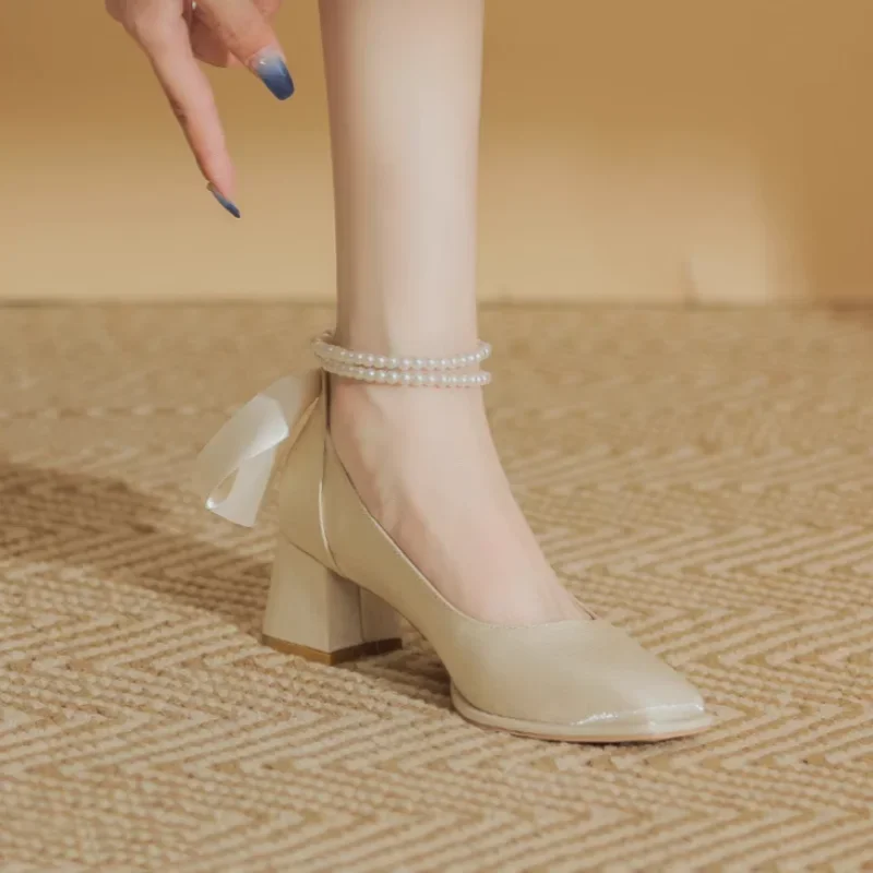 Block Heel Bow Woman Shoes Chic and Elegant Low Price Sandals for Women 2025 Luxury Summer Offers Wholesale Comfortable Footwear
Block Heel Bow Woman Shoes Chic and Elegant Low Price Sandals for Women 2025 Luxury Summer Offers Wholesale Comfortable Footwear