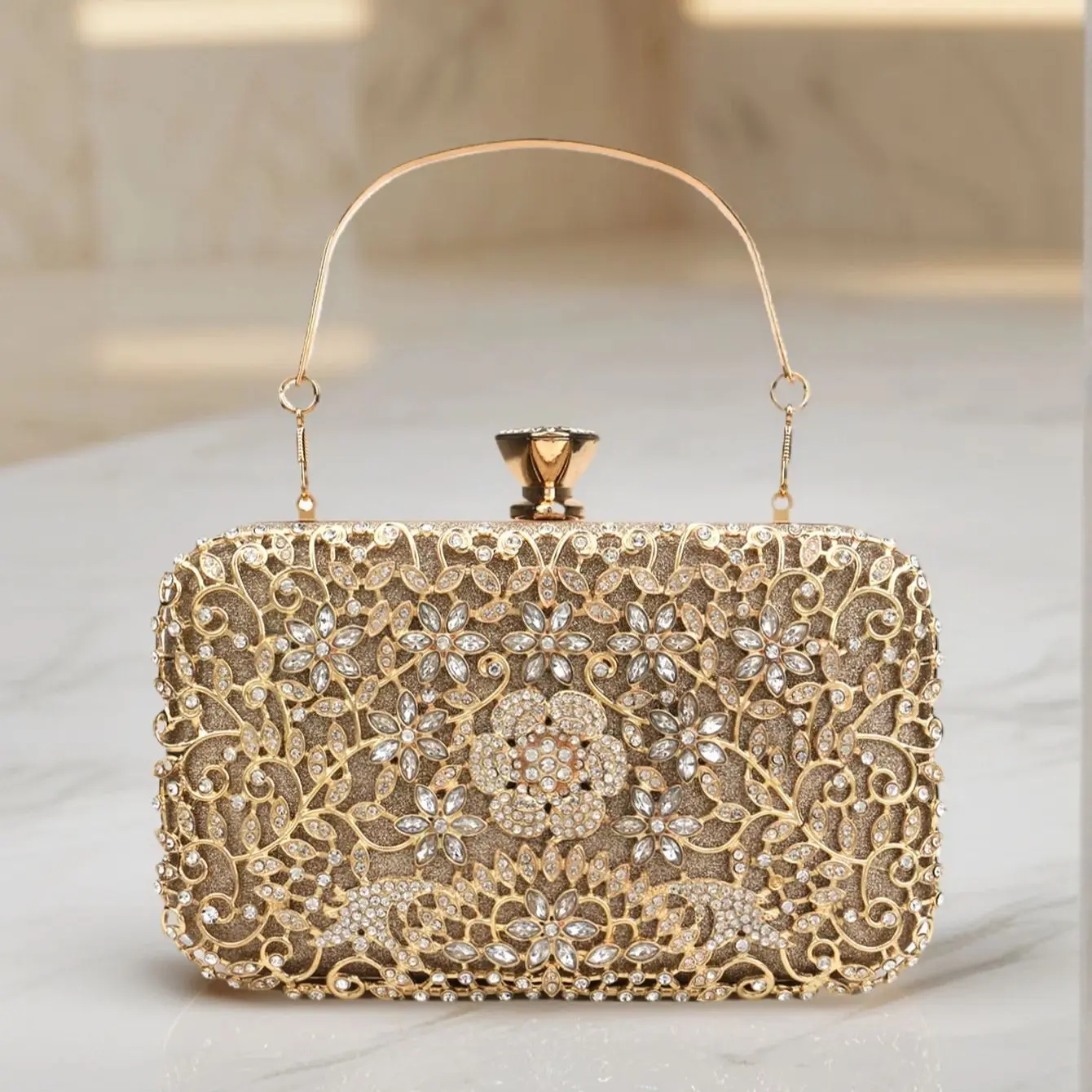 Hollow Out Style Rhinestones Golden Metal Banquet Christmas Gift Dress Purse Clutch Luxury Metal Rhinestones Evening Bags Flap P
Hollow Out Style Rhinestones Golden Metal Banquet Christmas Gift Dress Purse Clutch Luxury Metal Rhinestones Evening Bags Flap P