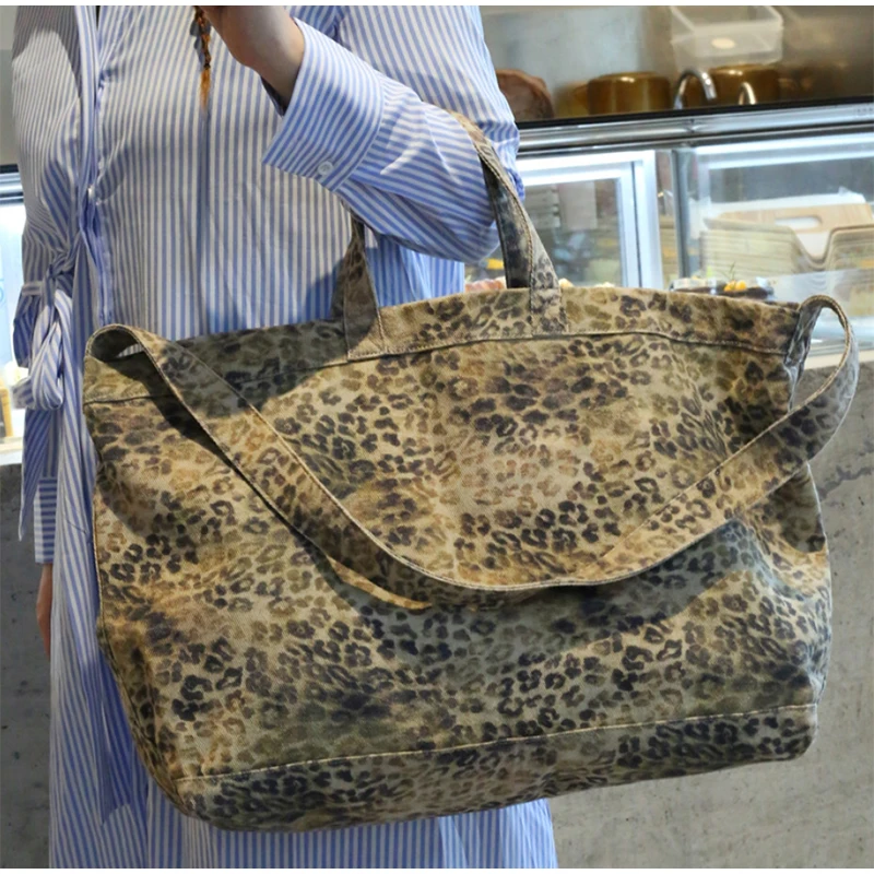 Fashion Leopard Pattern Women's Large Shopping Bag 2025 New Canvas Shoulder Bag For Ladies Commuter Bag Brand Design Tote Bag
Fashion Leopard Pattern Women's Large Shopping Bag 2025 New Canvas Shoulder Bag For Ladies Commuter Bag Brand Design Tote Bag