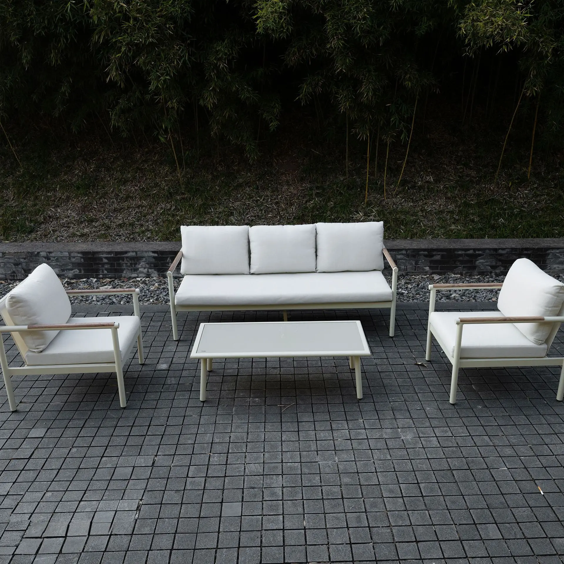&Nordic Aluminum Alloy Waterproof Outdoor Lazy Sofa Bed Coffee Table Combination Table Chair Hotel Villa Balcony Courtyard Garde
&Nordic Aluminum Alloy Waterproof Outdoor Lazy Sofa Bed Coffee Table Combination Table Chair Hotel Villa Balcony Courtyard Garde