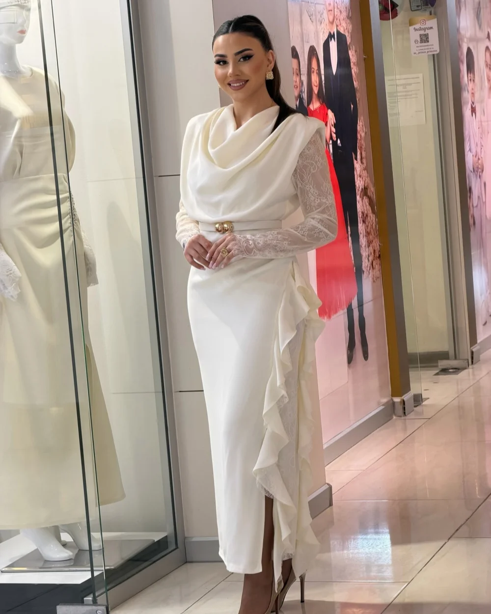 Customized Modern Style Women Jersey Lace Ruched Straight Evening Dress Fashion Simple O-Neck Long Sleeves Ankle Length Dresses
Customized Modern Style Women Jersey Lace Ruched Straight Evening Dress Fashion Simple O-Neck Long Sleeves Ankle Length Dresses