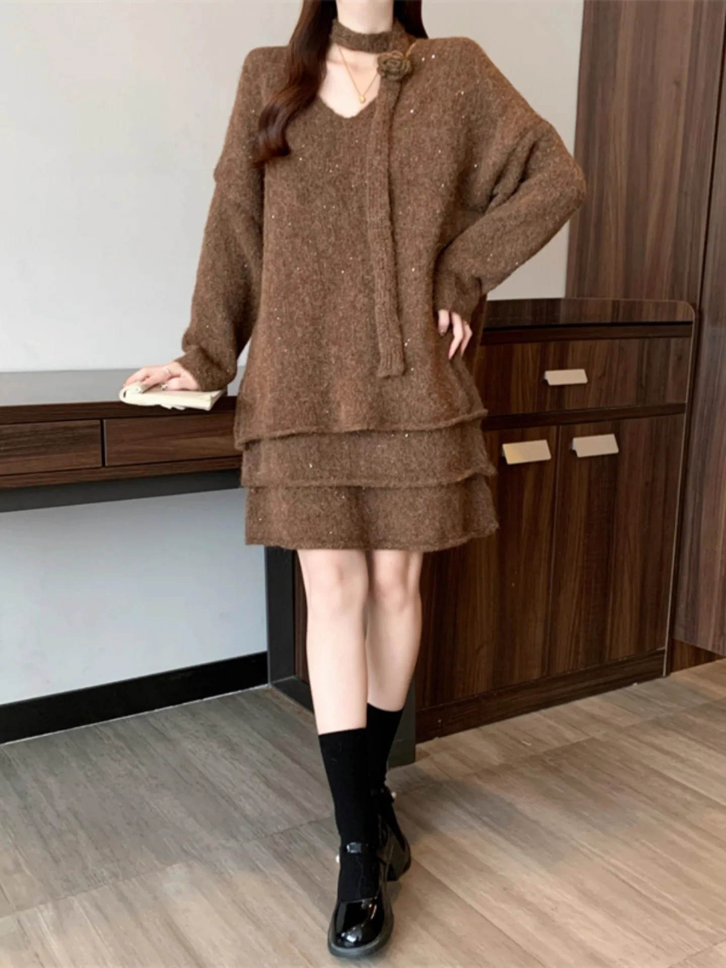 Early Spring Women's Large Size Knitwear Set with Half Skirt Two-Piece Suite Asymmetrical Design Comfortable Fit Casual Wear
Early Spring Women's Large Size Knitwear Set with Half Skirt Two-Piece Suite Asymmetrical Design Comfortable Fit Casual Wear