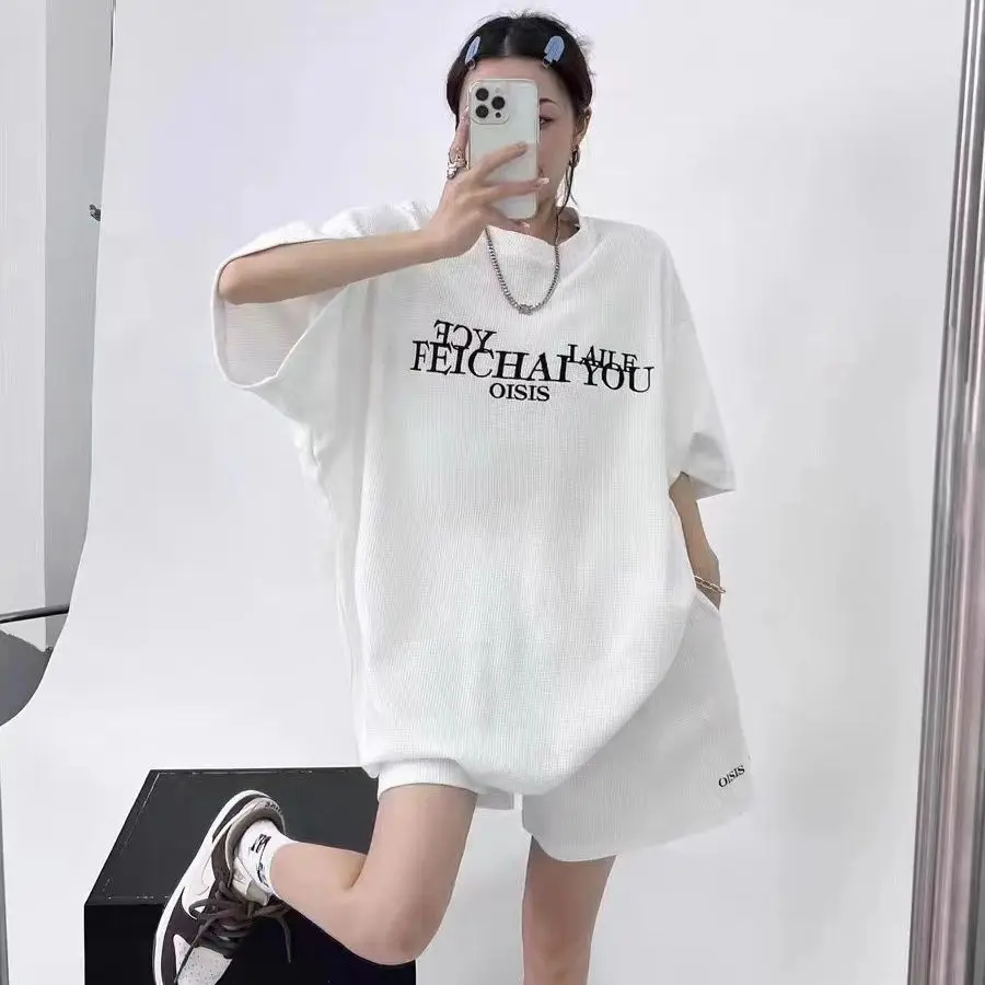 Women Fashion Letter Printed O-neck Short Sets Ladies Loose Casual Short Sleeve Two Piece Suit Trackuits 2pcs Clothing Summer
Women Fashion Letter Printed O-neck Short Sets Ladies Loose Casual Short Sleeve Two Piece Suit Trackuits 2pcs Clothing Summer