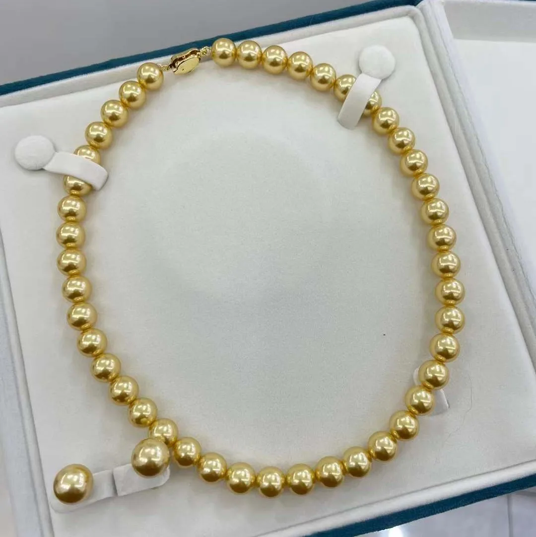 Pearl Necklace Earring Set High End Jewelry Set Imitation Tahitian South Sea Pearl Round Flawless Artificial Crystal 10mm Trendy
Pearl Necklace Earring Set High End Jewelry Set Imitation Tahitian South Sea Pearl Round Flawless Artificial Crystal 10mm Trendy