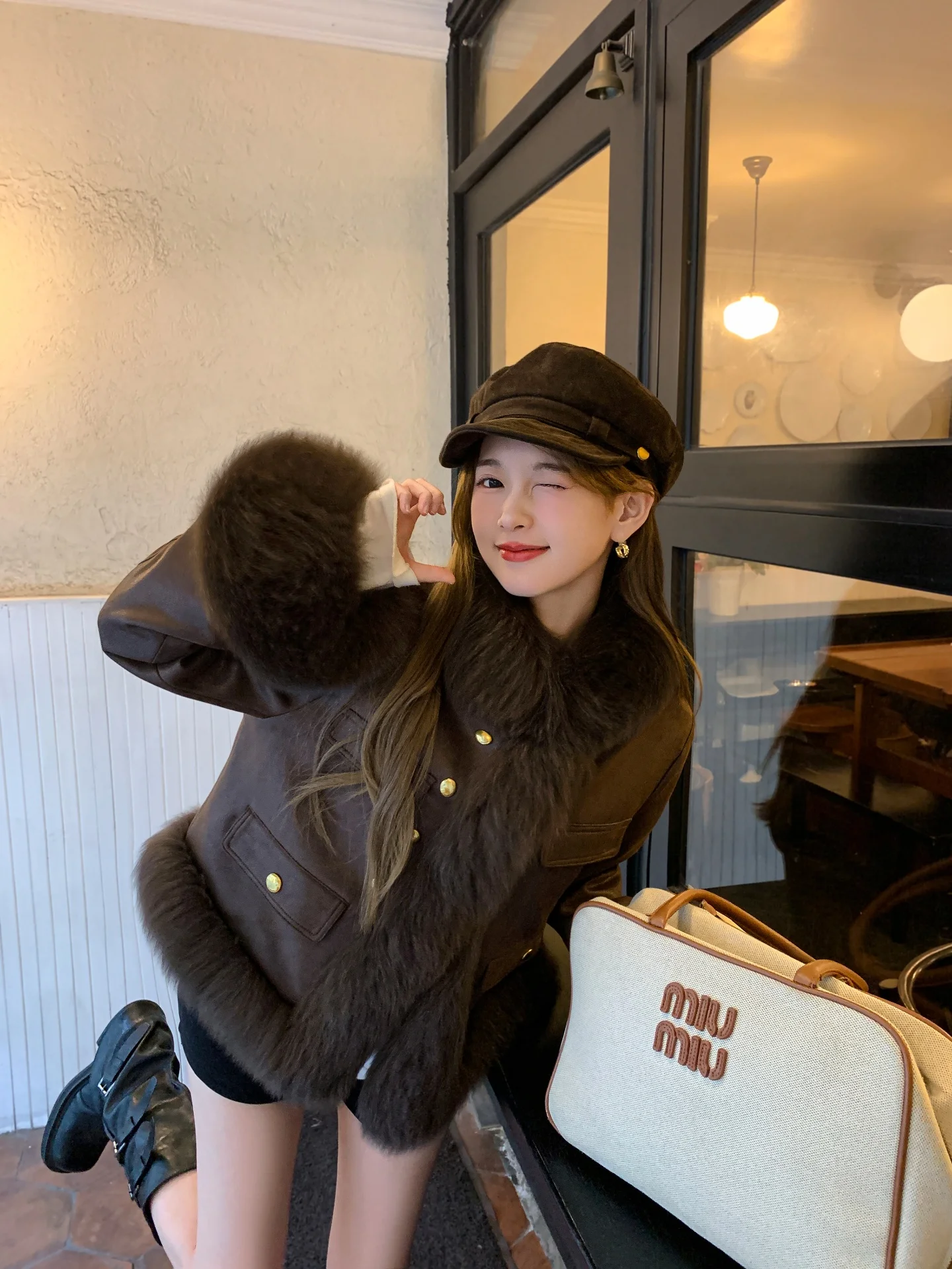Rayfei Tokyo S 2025 Winter New Fur Coat Women down Inner ort Young Sle Double Button Closure No Hat Fur Collar
Rayfei Tokyo S 2025 Winter New Fur Coat Women down Inner ort Young Sle Double Button Closure No Hat Fur Collar