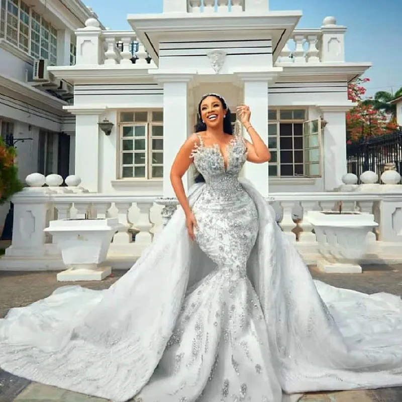 Dubai Luxury Crystals Mermaid Wedding Dresses Appliques Sleeveless Bridal Gown with Detachable Train Plus Size Vestidos De Novia
Dubai Luxury Crystals Mermaid Wedding Dresses Appliques Sleeveless Bridal Gown with Detachable Train Plus Size Vestidos De Novia