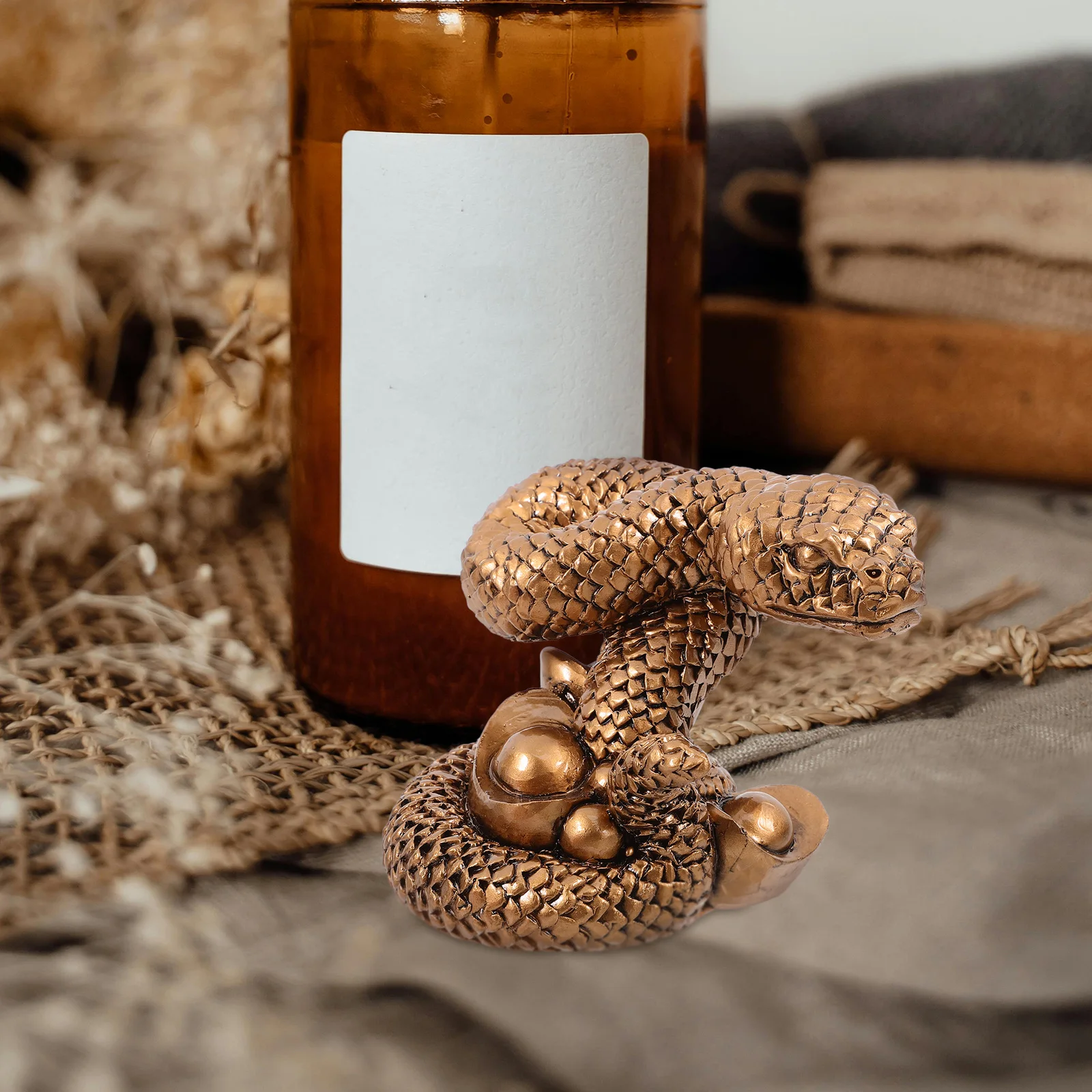 Snake Statue Ornament Vintage Snake Statue Style Animal For Home Garden Desktop Decor Resin Craft Decoration
Snake Statue Ornament Vintage Snake Statue Style Animal For Home Garden Desktop Decor Resin Craft Decoration