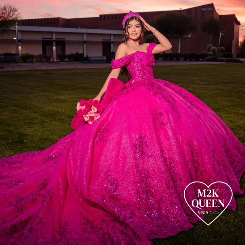 Rose Red Shiny Quinceanera Dresses Off Shoulder Ball Gown Sweet 16 Dress Sequin Applique Lace Beading Bow Tull Birthday Party
Rose Red Shiny Quinceanera Dresses Off Shoulder Ball Gown Sweet 16 Dress Sequin Applique Lace Beading Bow Tull Birthday Party