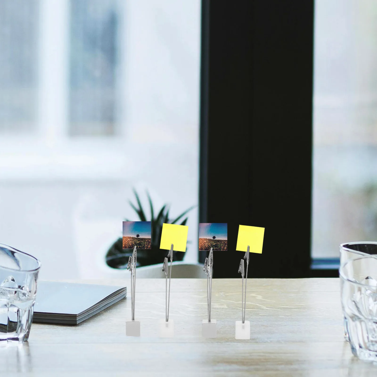 4Pcs Multi Branch Clip Photo Holder Table Number Stand with Sturdy Resin Base Sleek Modern Finish for Wedding Place Cards Desk
4Pcs Multi Branch Clip Photo Holder Table Number Stand with Sturdy Resin Base Sleek Modern Finish for Wedding Place Cards Desk