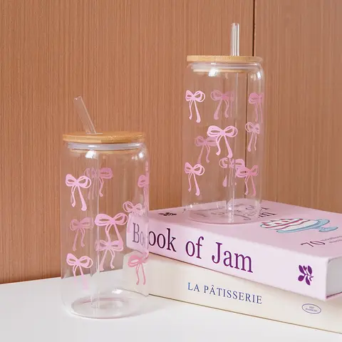 1/2/4/6 Stück Glasbogen bedruckter Glasbecher mit Deckel und Strohhalm, exquisiter High-End-Bogen-Glasbecher für Heimdekoration, täglicher Trinkbecher für die Familie, Picknick-Becher im Freien, Partybecher, Frühstücksmilchbecher, Geschenk