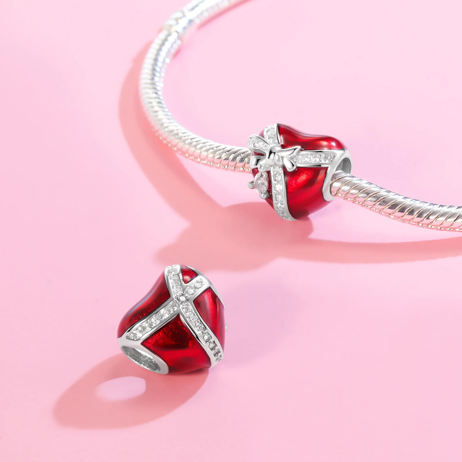 925 Sterling Silver Red heart-shaped bow beads Charm Fit Bracelet DIY Bead Ms Premium Jewelry Valentine's Birthday Gift
925 Sterling Silver Red heart-shaped bow beads Charm Fit Bracelet DIY Bead Ms Premium Jewelry Valentine's Birthday Gift