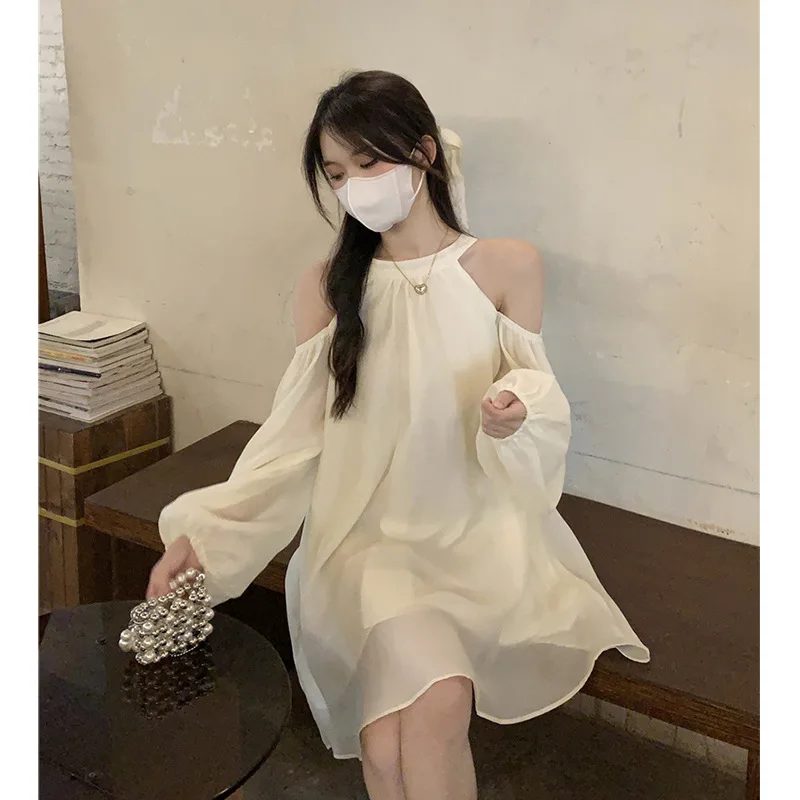 Off-the-shoulder Dress Autumn 2025 New Loose Fashion Temperament White A-shaped Dress Women
Off-the-shoulder Dress Autumn 2025 New Loose Fashion Temperament White A-shaped Dress Women
