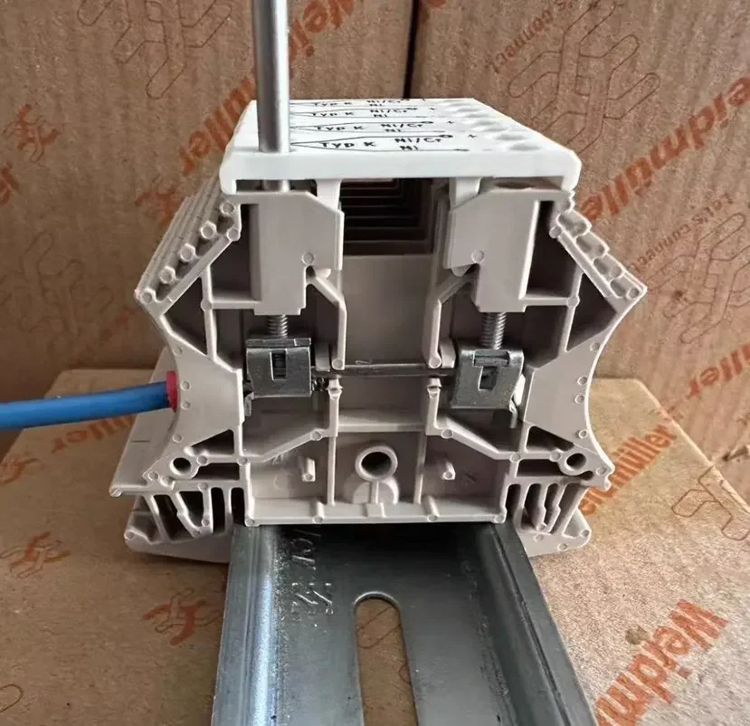 WDU 2.5/TC TYP K Weidmiller WDU 2.5 Bolt thermocouple terminal Order number 1024100000
WDU 2.5/TC TYP K Weidmiller WDU 2.5 Bolt thermocouple terminal Order number 1024100000