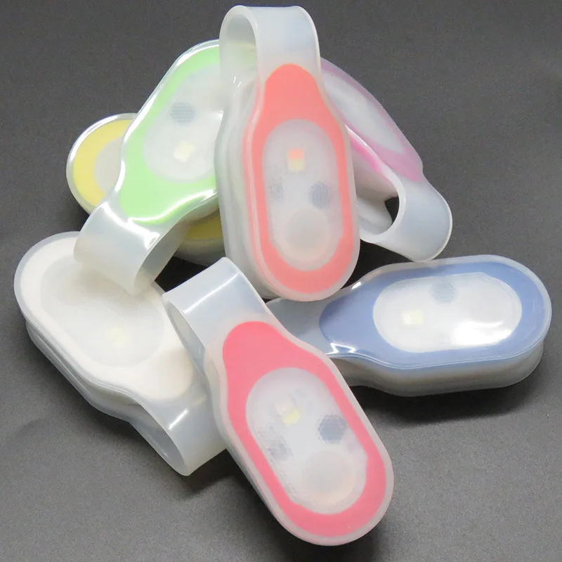 F5 LED Flashlights edc Clip on Night Safely Nursing Night Light Hands Free Strong Magnetic with a Keychain for Running Emergency
F5 LED Flashlights edc Clip on Night Safely Nursing Night Light Hands Free Strong Magnetic with a Keychain for Running Emergency