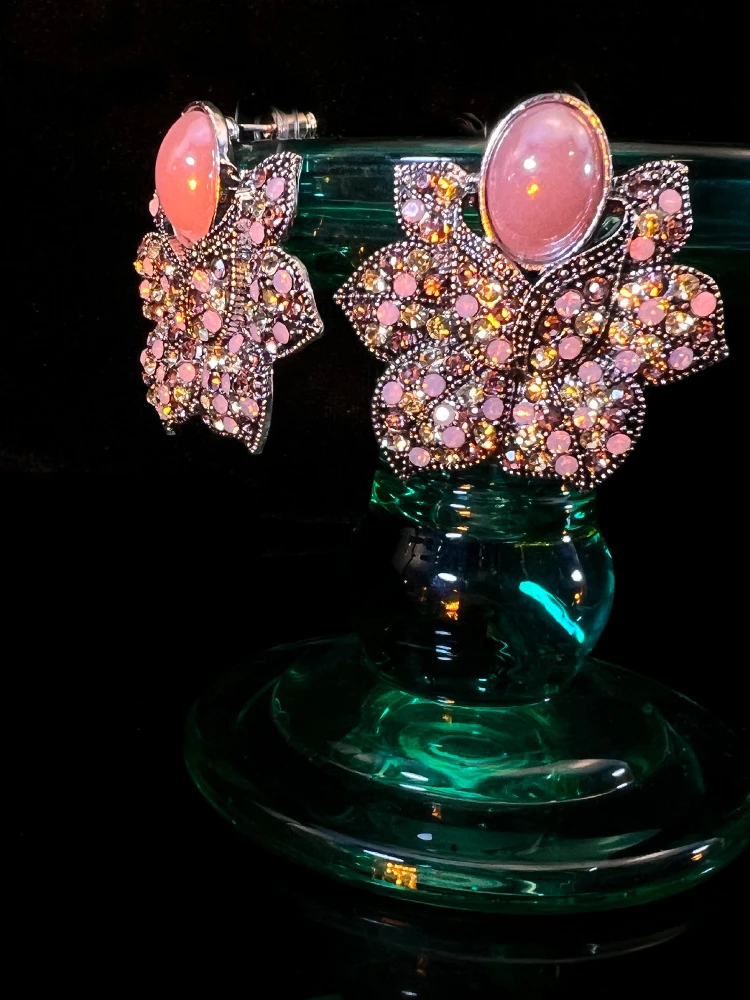 Vintage Lotus Root Color Rhinestone Rose Flower Drop Earrings for Women Wedding Bridal Party Engagement Jewelry Party Gift
Vintage Lotus Root Color Rhinestone Rose Flower Drop Earrings for Women Wedding Bridal Party Engagement Jewelry Party Gift