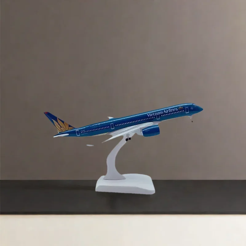 Fit for Vietnam Airbus 350 Airlines Alloy Diecast Aircraft Model Collectible Home Decoration Children Toys Aviation Gift
Fit for Vietnam Airbus 350 Airlines Alloy Diecast Aircraft Model Collectible Home Decoration Children Toys Aviation Gift