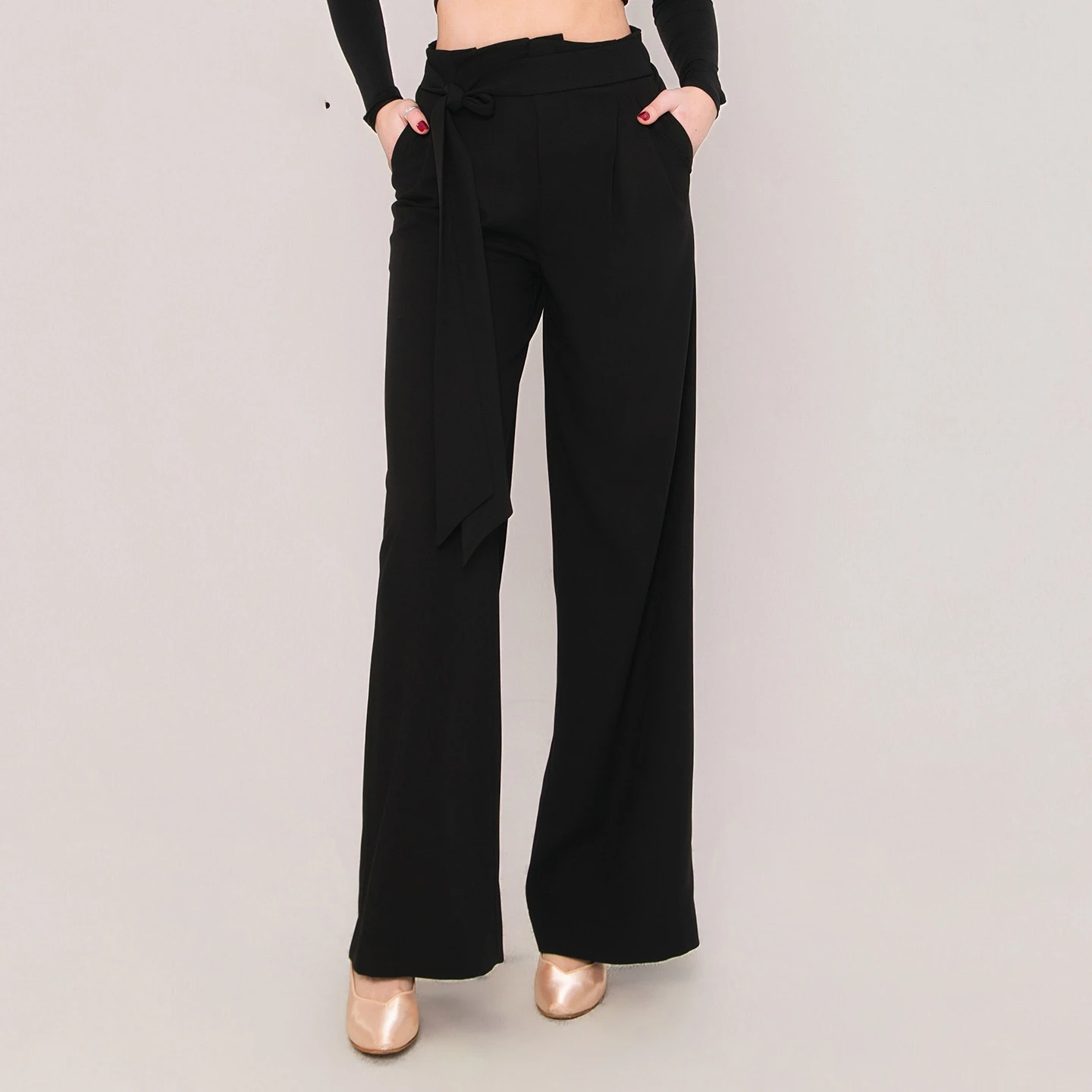 2026 New Latin Dance Pants For Women High Waisted Wide Leg Pants Adult Female Chacha Rumba Modern Latin Practice Pants DQS22267
2026 New Latin Dance Pants For Women High Waisted Wide Leg Pants Adult Female Chacha Rumba Modern Latin Practice Pants DQS22267