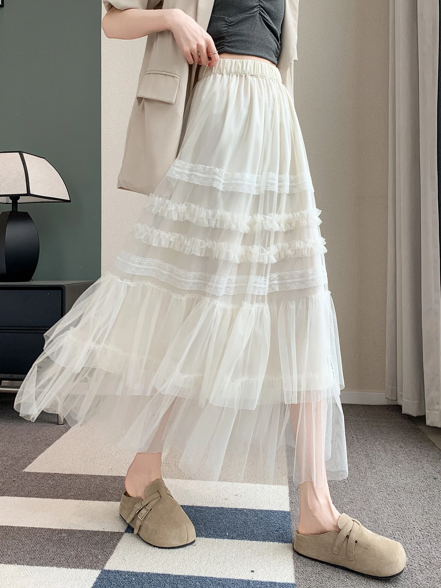 Нежная женская пышная юбка А-силуэта с кружевными вставками, весна 2026, корейская версия, удобная, мягкая, из тюля
Нежная женская пышная юбка А-силуэта с кружевными вставками, весна 2026, корейская версия, удобная, мягкая, из тюля